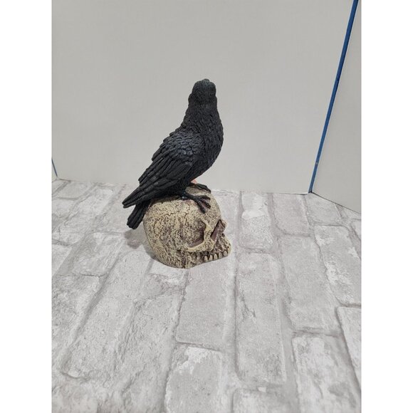 Raven on Skull LED Illuminated Eyes 9" Tall Spooky Village New Home Decor - Picture 9 of 12